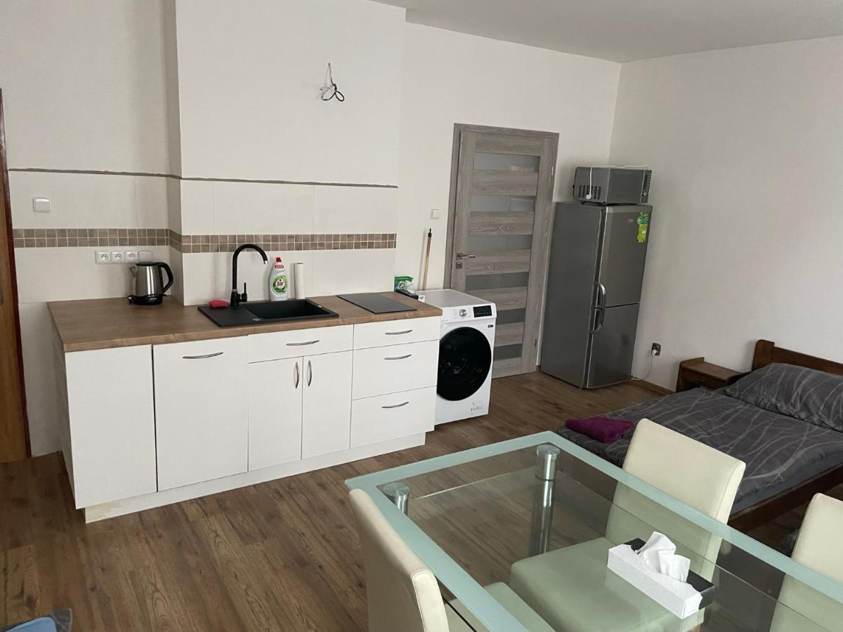 Apartman Nad Bazilikou 1 Trebic Exterior photo